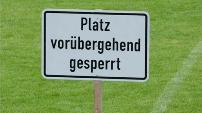 Kloten sperrt Fussballplätze wegen Japankäfer, © Bild: fckloten.ch Kloten sperrt Fussballplätze wegen Japankäfer, © Bild: fckloten.ch