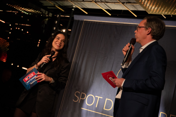 Moderation Lilly Roberts und Andreas Rohde, © Valeria A. Raido