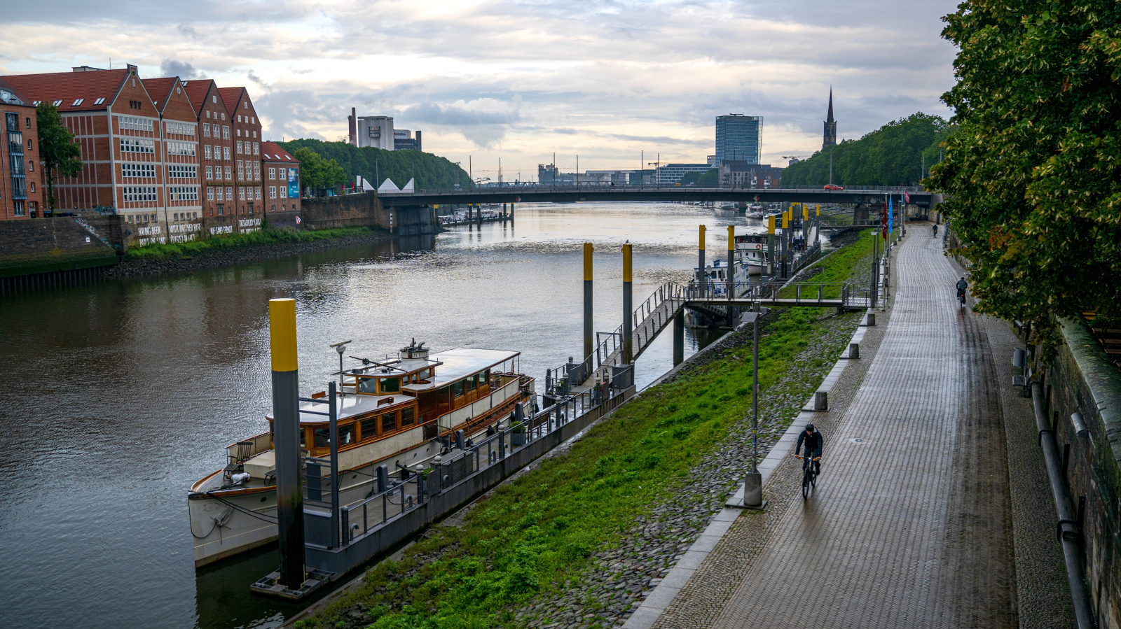 Muhalefet, Weser Köprü Onarım Planlarını Eleştiriyor!, © dpa