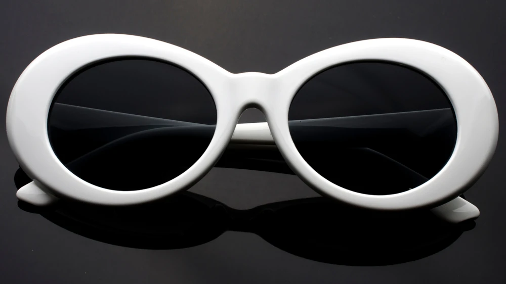 Güneş Gözlüğü Seçiminde Dikkat: Sahte Ürünler Göz Sağlığınızı Tehdit Ediyor, © shutterstock Güneş Gözlüğü Seçiminde Dikkat: Sahte Ürünler Göz Sağlığınızı Tehdit Ediyor, © shutterstock