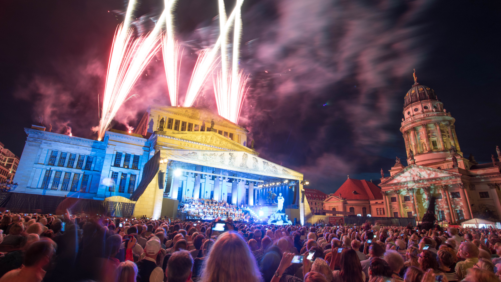 Berlin Gendarmenmarkt’ta “Classic Open Air” Festivali Başlıyor!, © Jörg Carstensen/dpa