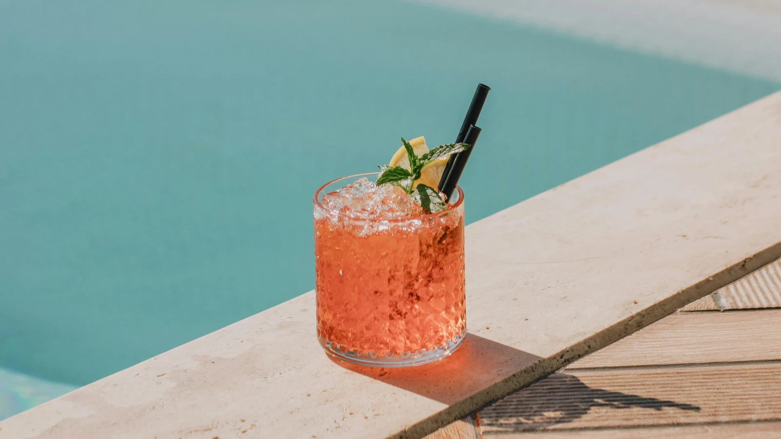 Die Erfrischung vom Tag, © Ata Ebem Die Erfrischung vom Tag, © Ata Ebem