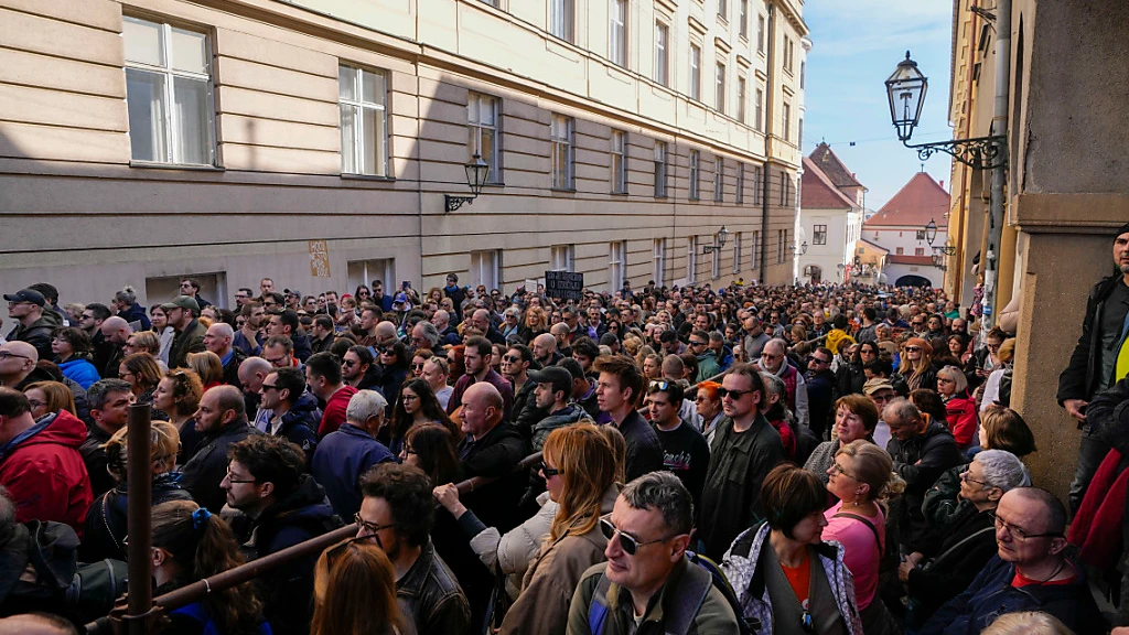 Kroaten demonstrieren gegen Korruption, © Darko Bandic/AP/dpa Kroaten demonstrieren gegen Korruption, © Darko Bandic/AP/dpa