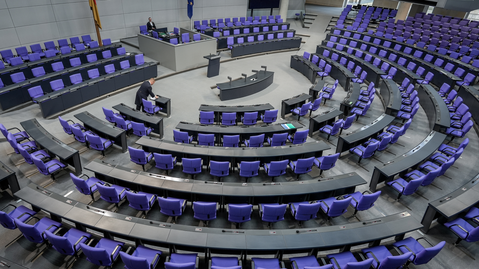 Secim Sürecinde Ekonomiye Dikkat!, © dpa