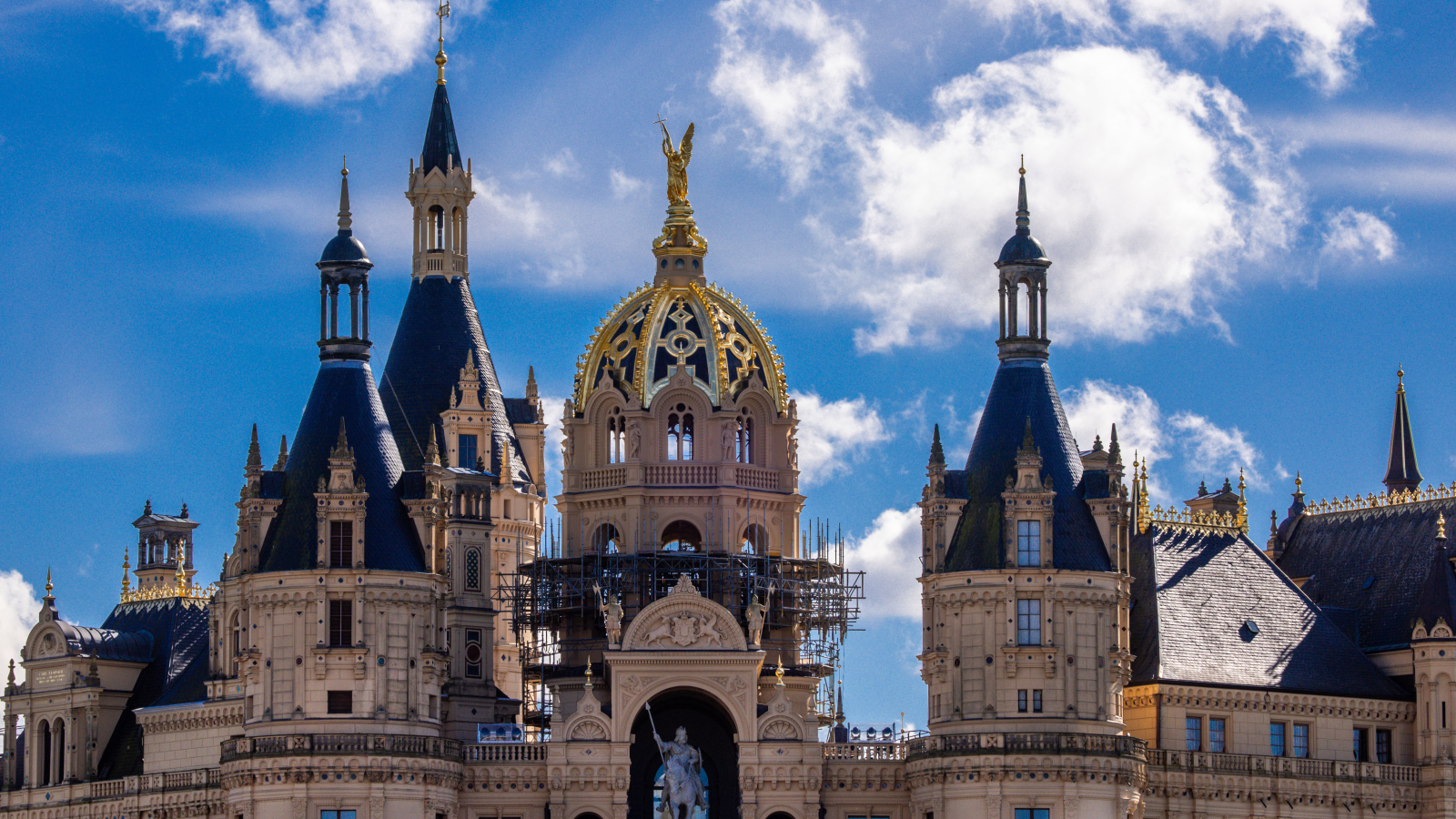 Almanya’nın Yeniden Birleşme Günü 3 Ekim Schwerin Merkezli Kutlanıyor!, © dpa