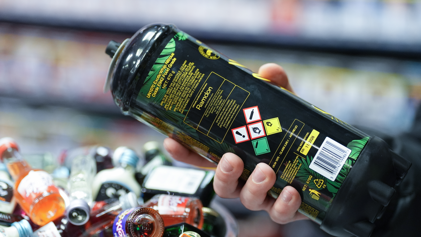 Berlin’de Kahkahalık Gerçek: Gençler Arasında “Lachgas” (Gülme Gazi) Tehlikesi Büyüyor, © dpa