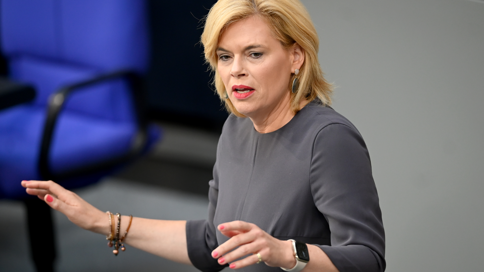 CDU Lideri Merz, Klöckner'i Bundestag Başkanlığı İçin Aday Gösteriyor!, © Sabina Crisan/dpa