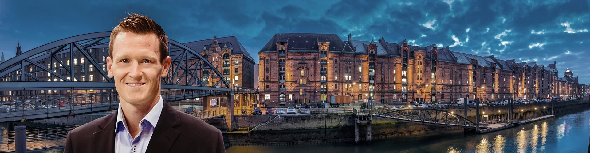 Mann im Vordergrund, Speicherstadt im Hintergrund, © Shutterstock Mann im Vordergrund, Speicherstadt im Hintergrund, © Shutterstock