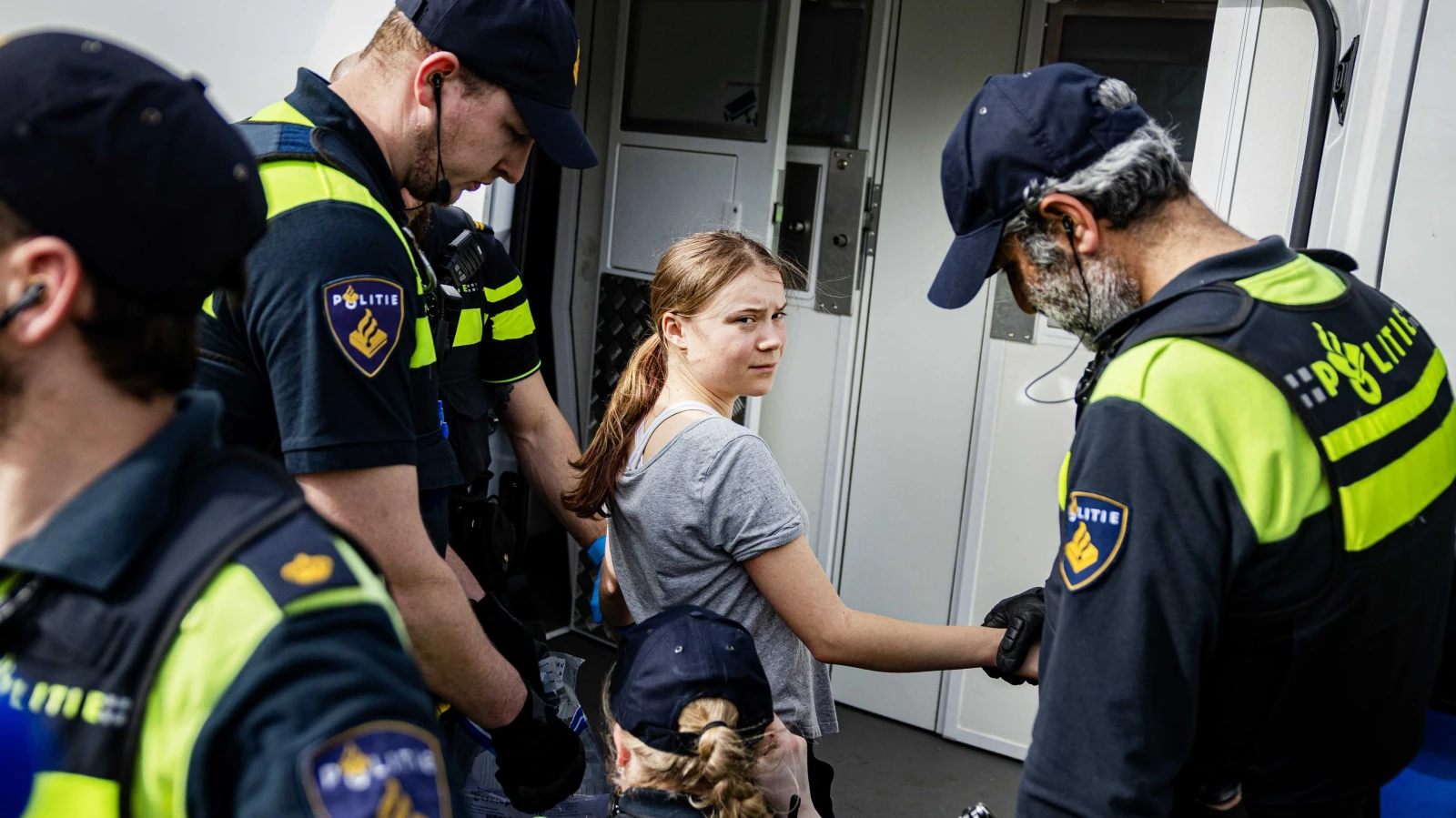 Greta Thunberg in Den Haag festgenommen, © Keystone / EPA ANP / Ramon van Flymen Greta Thunberg in Den Haag festgenommen, © Keystone / EPA ANP / Ramon van Flymen