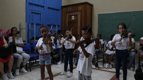 Clientis Spar- und Leihkasse Thayngen spendet 5’000 Franken, © Radio Munot Clientis Spar- und Leihkasse Thayngen spendet 5’000 Franken, © Radio Munot