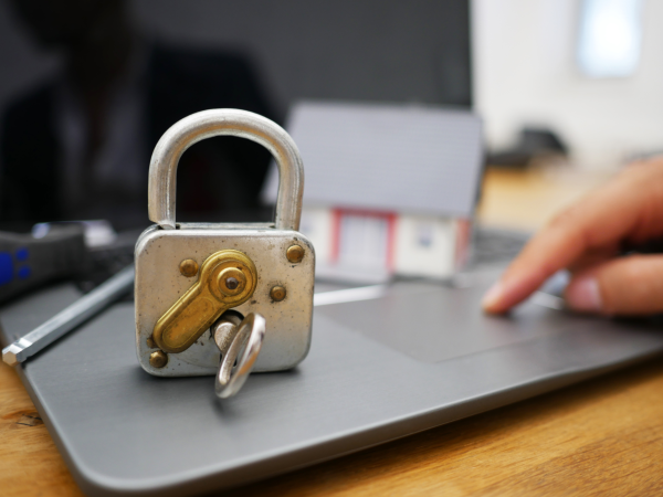 Datenschutz für Selbstständige: Wie Freelancer ihre digitale Kommunikation absichern, © Image by Schluesseldienst from Pixabay