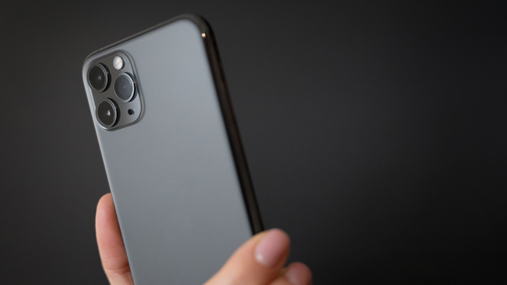 Kiminle Ne Konuştuğunuzu İki Kez Düşünün: iPhone'lar Artık Her Şeyi Kaydediyor!, © shutterstock