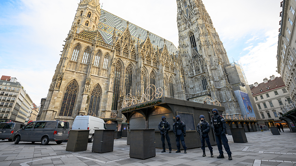 Zwei Männer und eine Frau in U-Haft, © Max Slovencik/APA/dpa