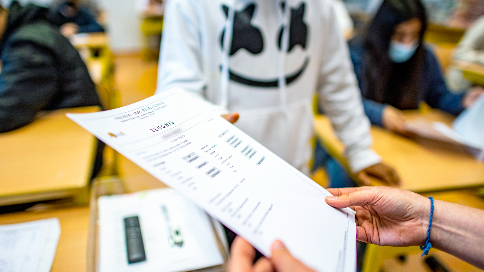 Berlin Okullarında Karneler Alındı: Kış Tatili Başlıyor!, © dpa