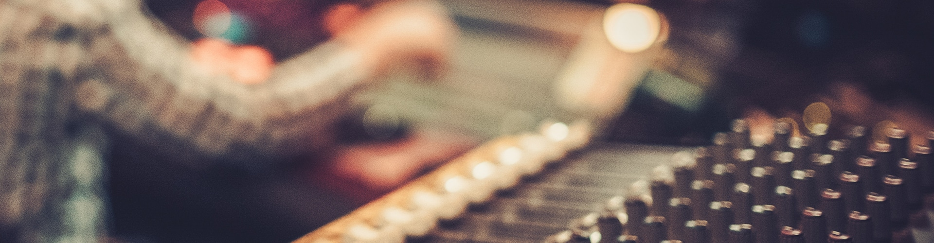 Studio, © Shutterstock