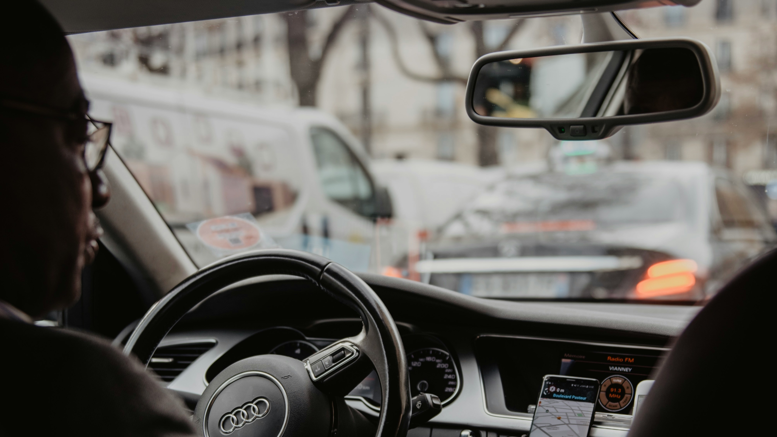 Verhandlungen zwischen Syndicom und Uber gescheitert, © Unsplash/Thibault Penin