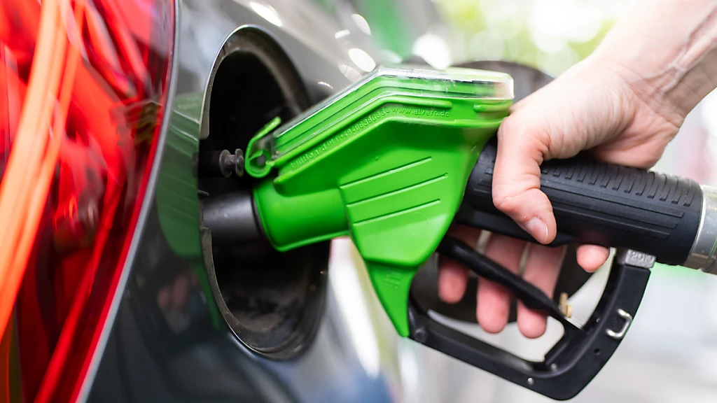 Lohnerhöhung im Ostschweizer Autogewerbe, © Keystone / SDA / Symbolbild Lohnerhöhung im Ostschweizer Autogewerbe, © Keystone / SDA / Symbolbild