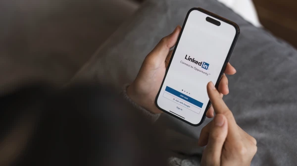 Mein erstes Praktikumsprojekt: LinkedIn-Auswertung , © Shutterstock Mein erstes Praktikumsprojekt: LinkedIn-Auswertung , © Shutterstock