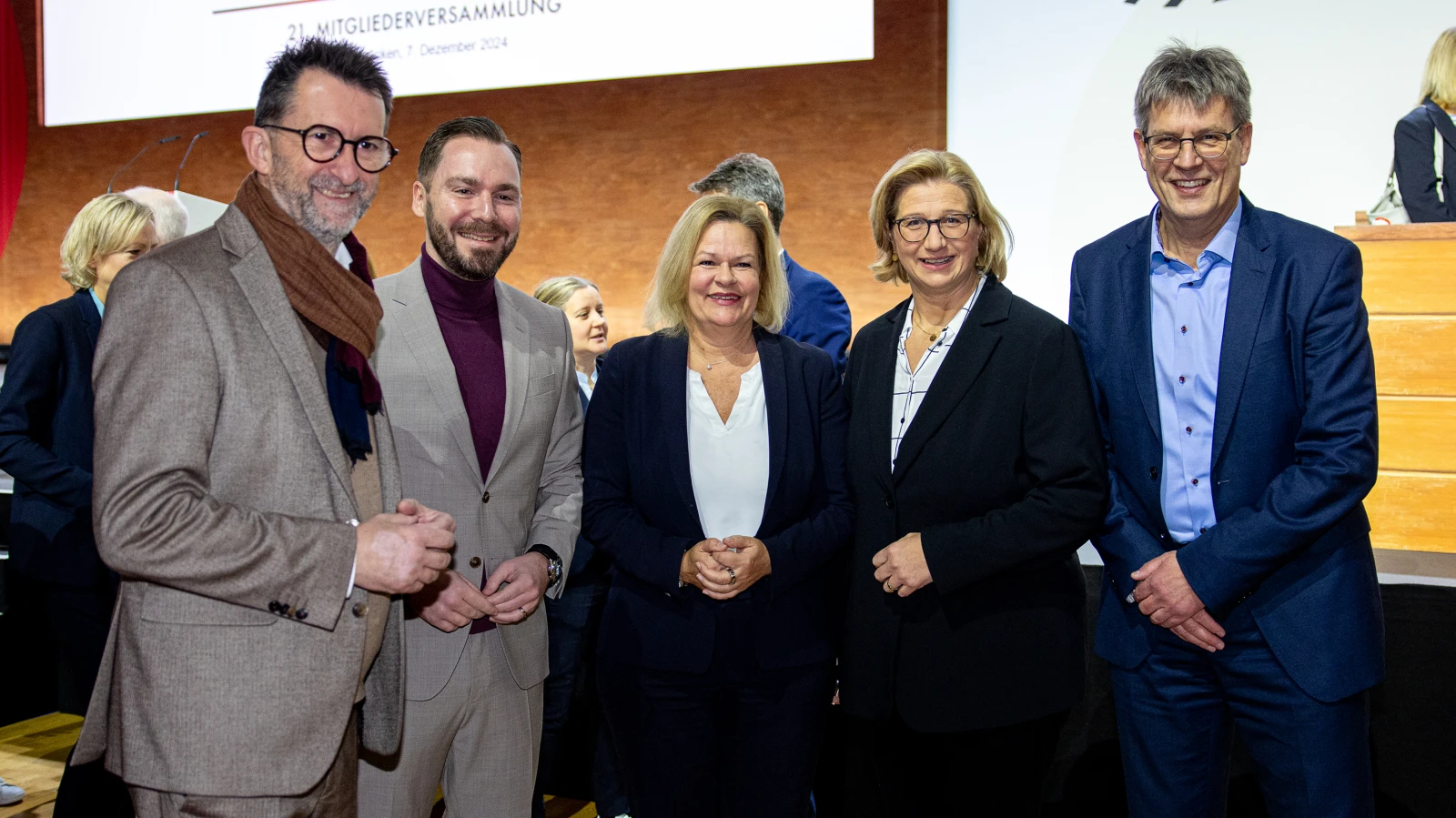 Güvenlik Güçlerinin Yetkileri Artırıldı! , © dpa Güvenlik Güçlerinin Yetkileri Artırıldı! , © dpa