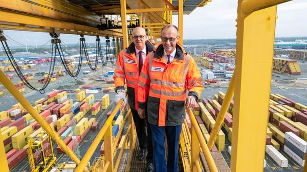 Almanya Başbakanı Merz Bremen’de: “Harika bir ziyaret oldu”, © Focke Strangmann/POOL/AFP