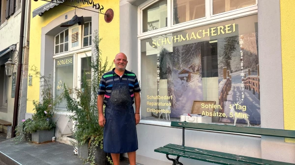 Seit 33 Jahren flickt Gabriel Borgese Schuhe im Stedtli, © Radio Basilisk Seit 33 Jahren flickt Gabriel Borgese Schuhe im Stedtli, © Radio Basilisk