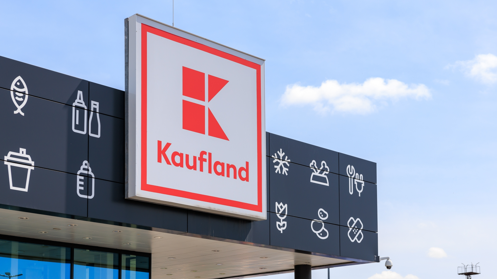 Kaufland Marketlerinde Hijyen Skandalı: İki Şubenin Yönetimi Değiştirildi, © shutterstock