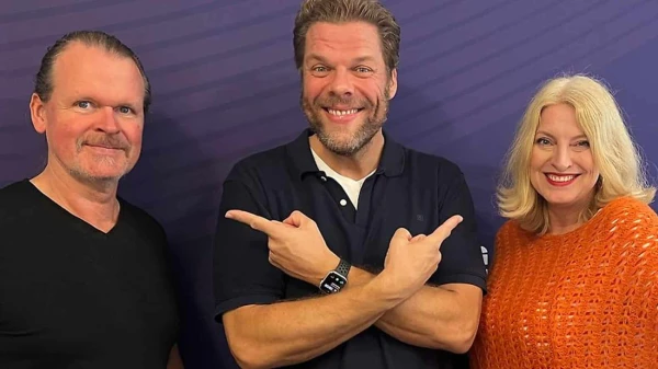 Tetje Mierendorf mit AC und Birgitt Hahn, © HAMBURG ZWEI Tetje Mierendorf mit AC und Birgitt Hahn, © HAMBURG ZWEI