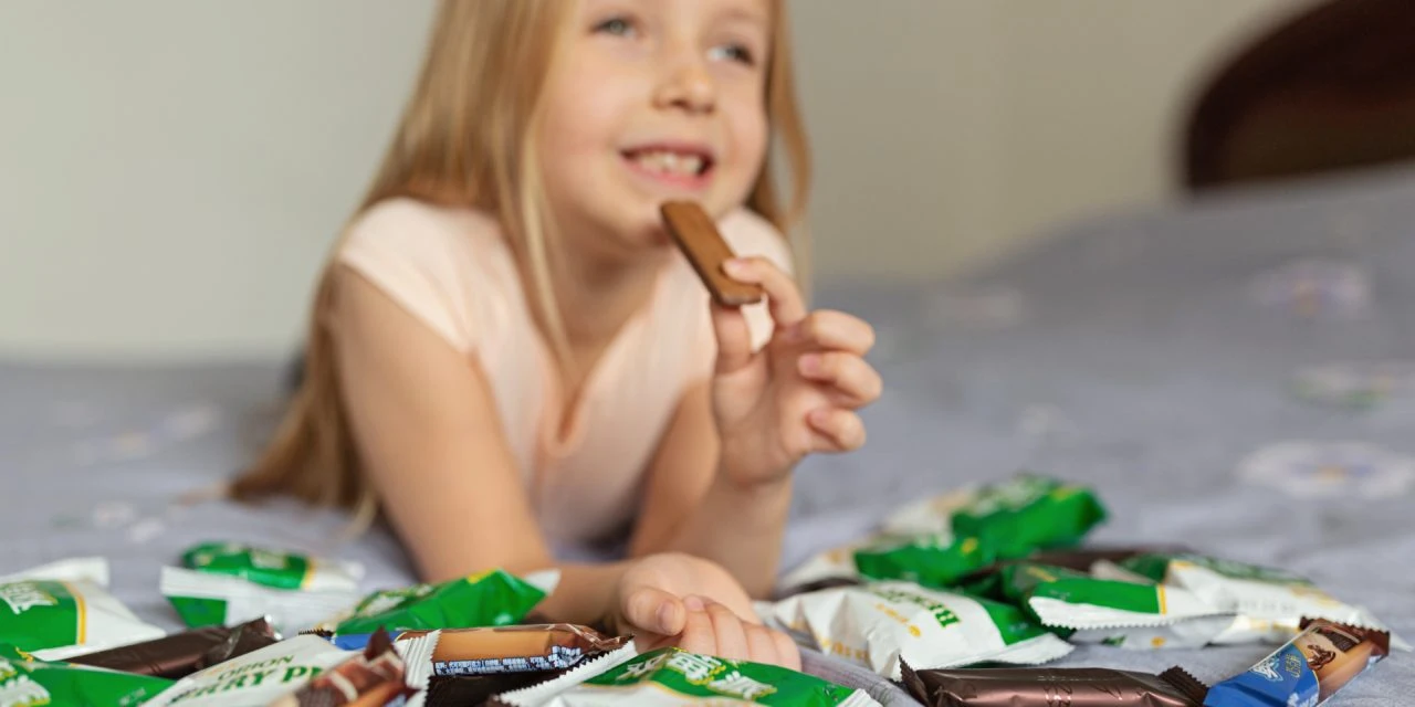 Almanya’da çocuklara cips-çikolata reklam yasağı tartışılıyor Almanya’da çocuklara cips-çikolata reklam yasağı tartışılıyor