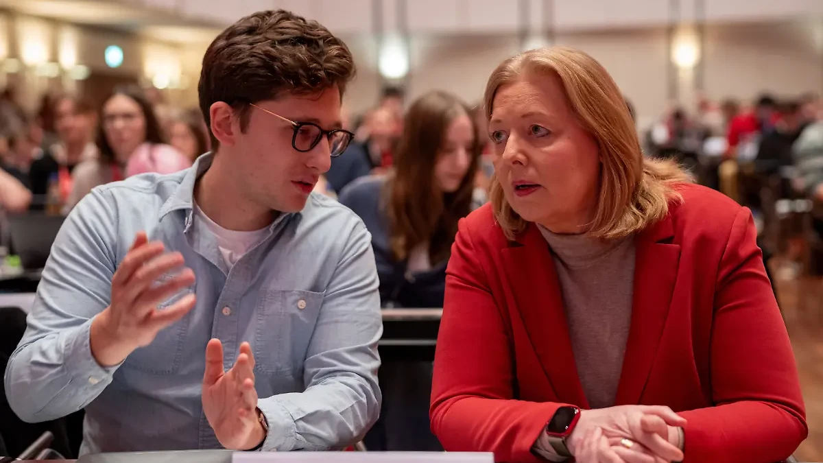 SPD Lideri Bas’a Jusos Kongresinde Sert "Bürgergeld" Eleştirisi!, © dpa SPD Lideri Bas’a Jusos Kongresinde Sert "Bürgergeld" Eleştirisi!, © dpa