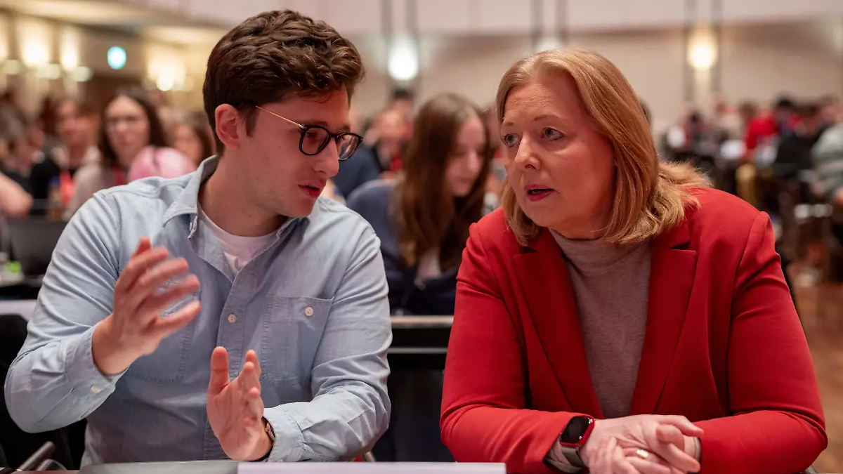 SPD Lideri Bas’a Jusos Kongresinde Sert "Bürgergeld" Eleştirisi!, © dpa