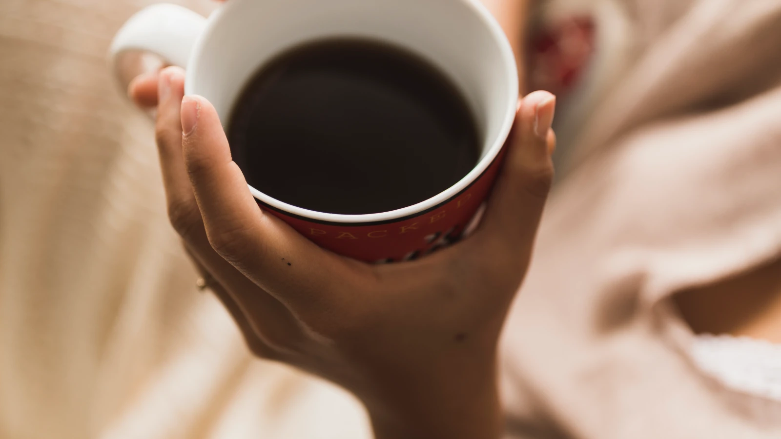 Aç Karnına Kahve İçmek Sağlık Sorunlarını Tetikliyor, © Freepik Aç Karnına Kahve İçmek Sağlık Sorunlarını Tetikliyor, © Freepik