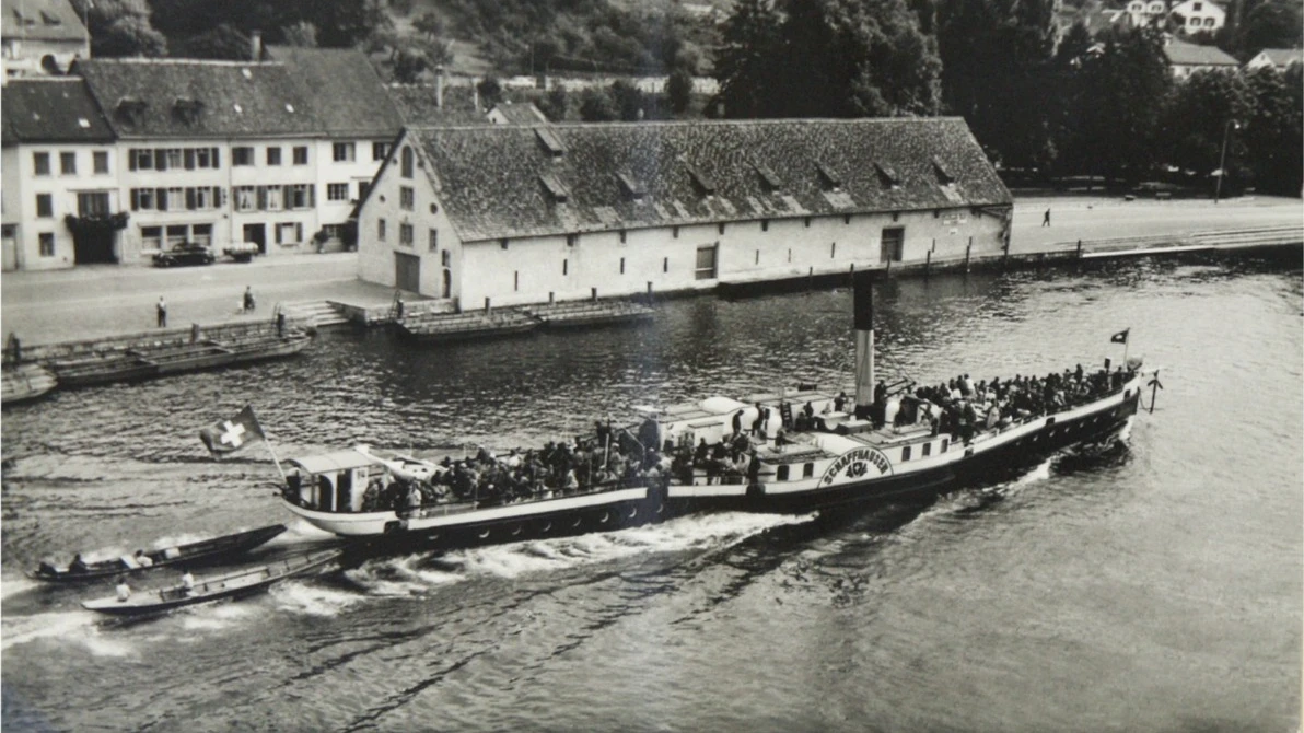 © Salzstadel mit Dampfschiff Schaffhausen Paul Widmann via Stadtarchiv © Salzstadel mit Dampfschiff Schaffhausen Paul Widmann via Stadtarchiv