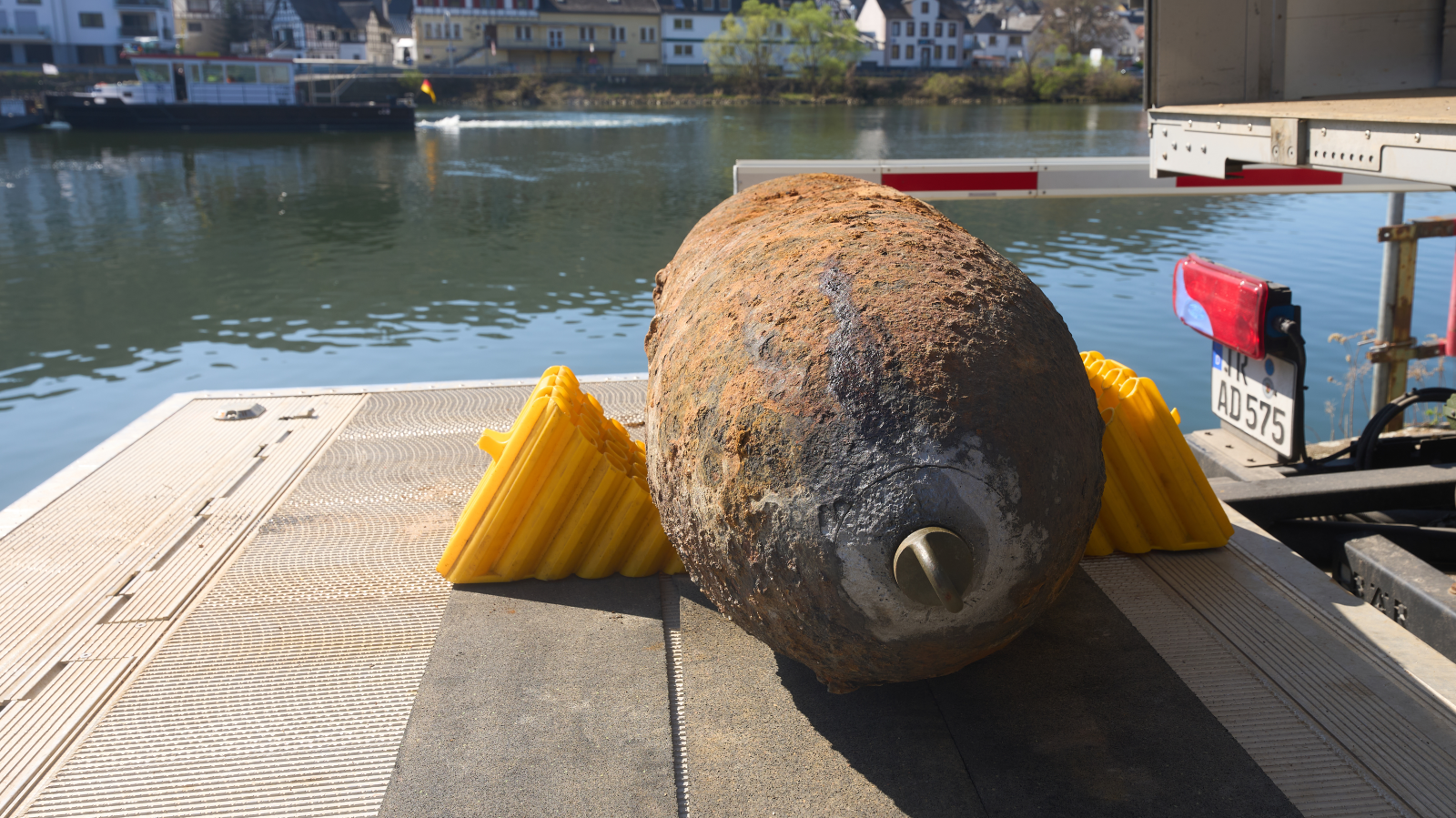 İkinci Dünya Savaşı’na ait bomba, dün  başarıyla etkisiz hale getirildi., © Thomas Frey/dpa