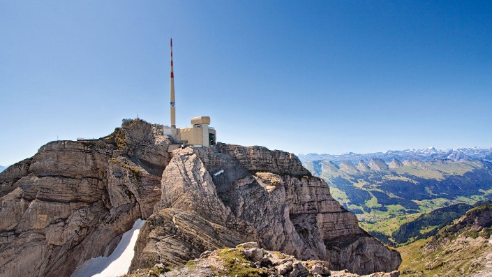 Am Säntis werden Wanderer gezählt, © Appenzellerland Tourismus