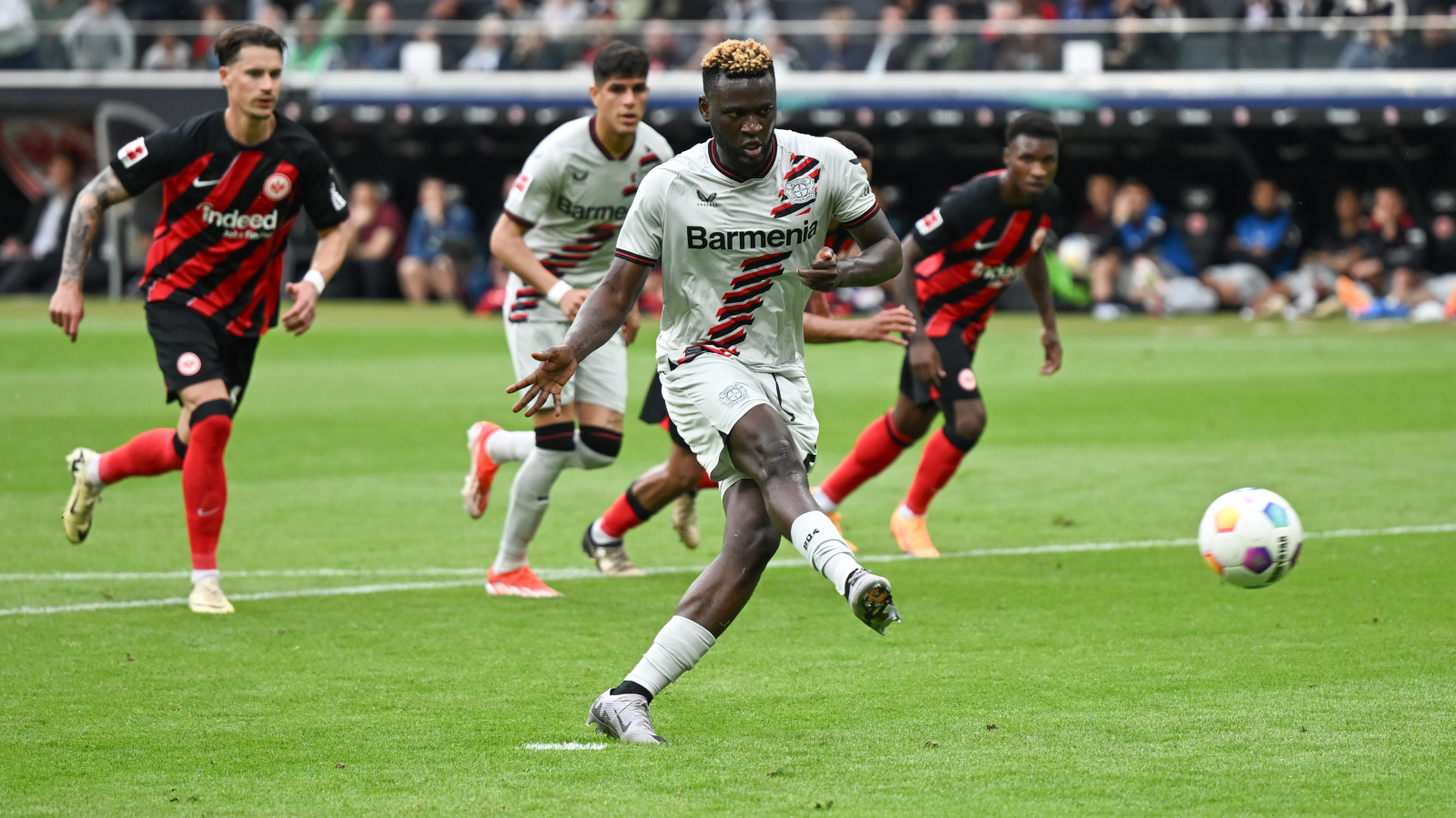 Leverkusen baut Serie aus, © Keystone / DPA / Arne Dedert