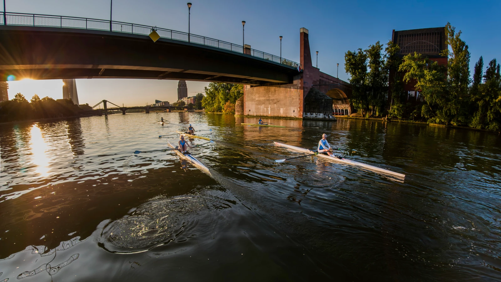 Nierstein'da Yeni Demiryolu Alt Geçidi Törenle Açıldı, © dpa Nierstein'da Yeni Demiryolu Alt Geçidi Törenle Açıldı, © dpa