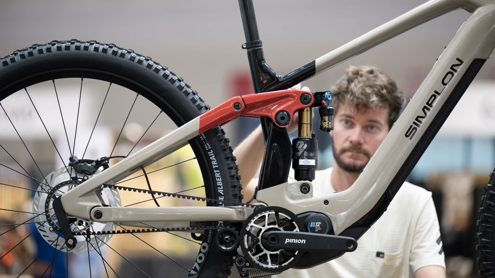 Eurobike Frankfurt 2025: Yeni Trendler Sergide, İndirim de Var!, © Boris Roessler/dpa Eurobike Frankfurt 2025: Yeni Trendler Sergide, İndirim de Var!, © Boris Roessler/dpa