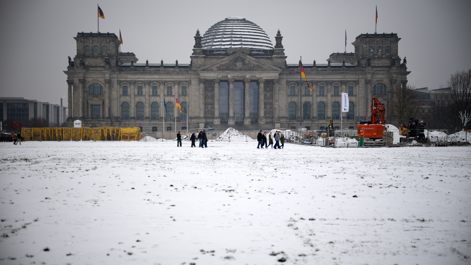 Kar Yağışına Rağmen Trafikte Kaos Yaşanmadı!, © Bernd von Jutrczenka/dpa