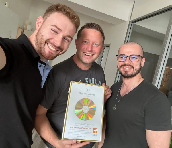 Spot des Monats Urkundeübergabe, © more Marketing Spot des Monats Urkundeübergabe, © more Marketing