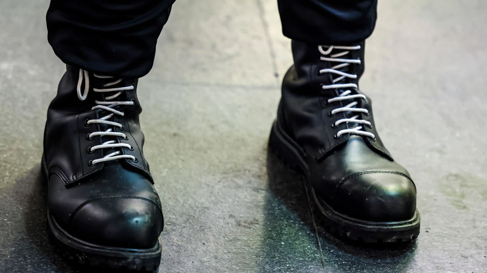 Rheinland-Pfalz’da Okullarda Artan Tehlike: Aşırı Sağcı Vakalar İkiye Katlandı, © dpa Rheinland-Pfalz’da Okullarda Artan Tehlike: Aşırı Sağcı Vakalar İkiye Katlandı, © dpa