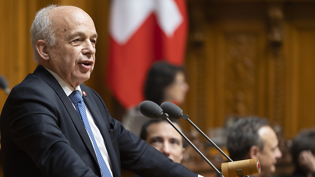 Maurer zur CS und Covid: "Ist der Staat für alles verantwortlich?", © Keystone-SDA