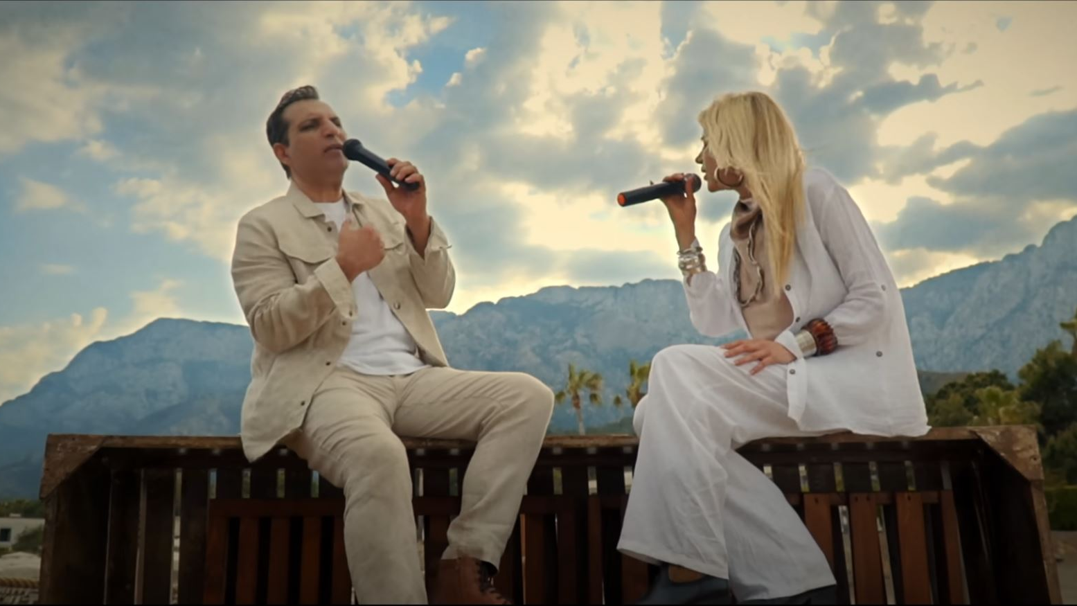 Rafet El Roman Kızı Su ile Düet Yaptı, © Youtube