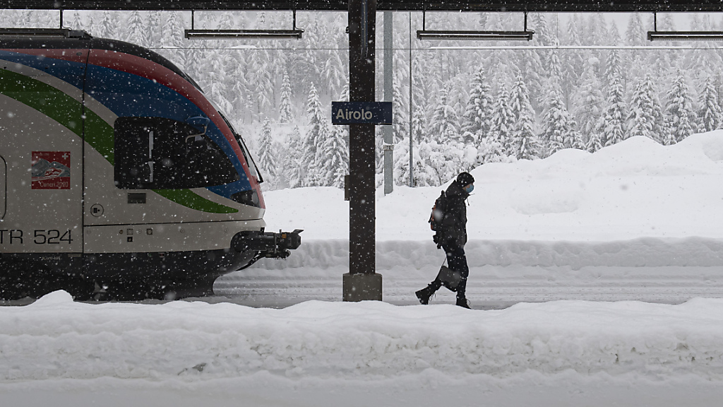 Zugstrecke vom Tessin nach Norden wieder befahrbar, © Keystone / SDA