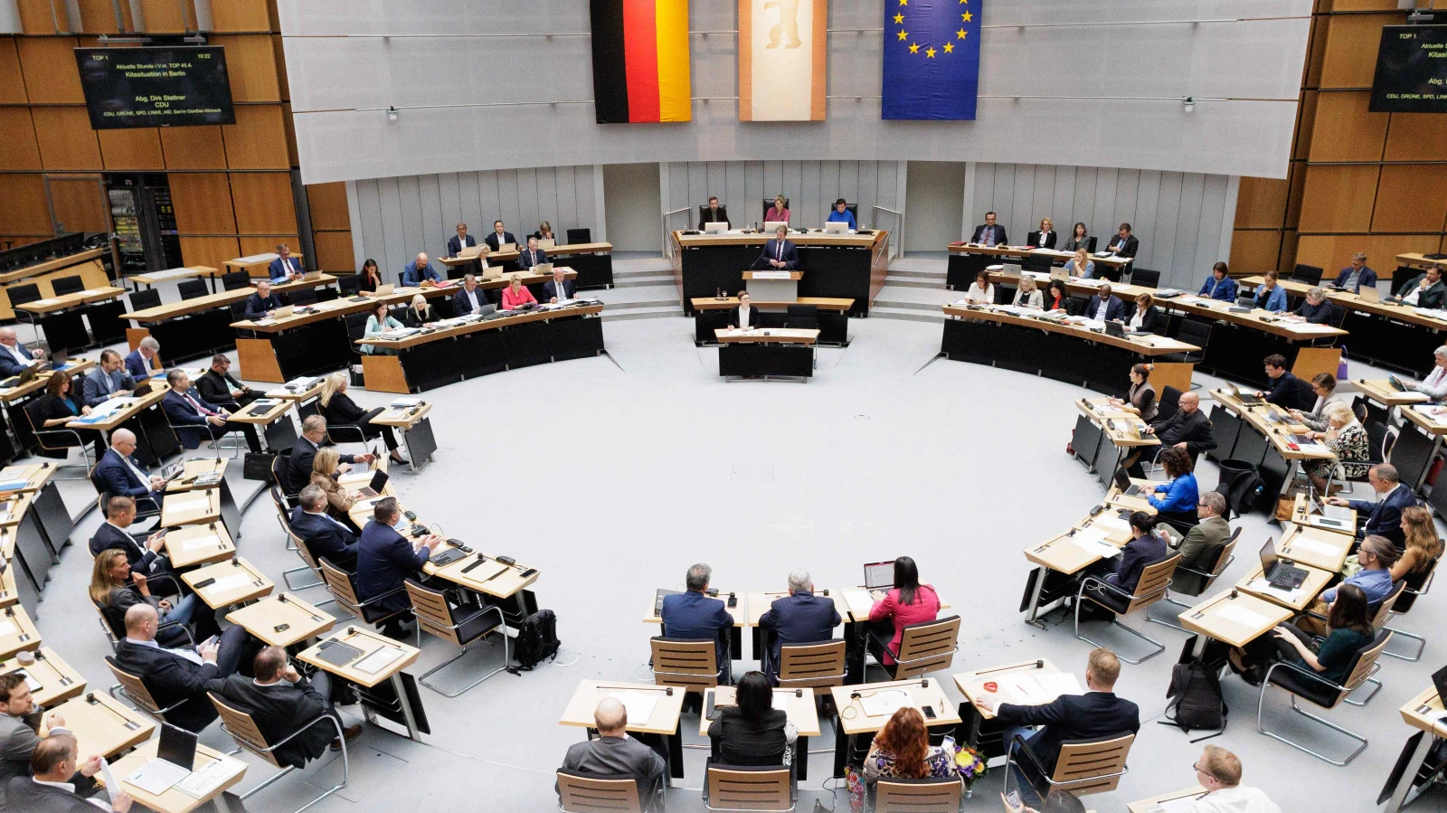 Berlin'de Toplumsal Birlik İçin Komisyon Kuruluyor!, © dpa Berlin'de Toplumsal Birlik İçin Komisyon Kuruluyor!, © dpa