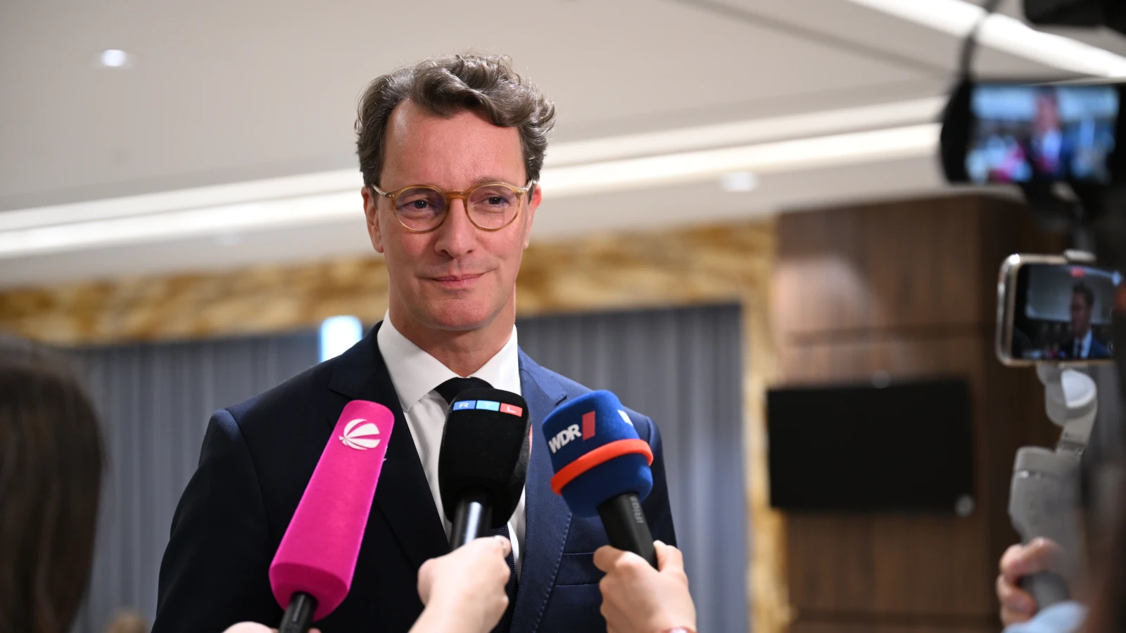 NRW Başbakanı Wüst’ten Körfez Turu!, © Wolf von Dewitz/dpa NRW Başbakanı Wüst’ten Körfez Turu!, © Wolf von Dewitz/dpa