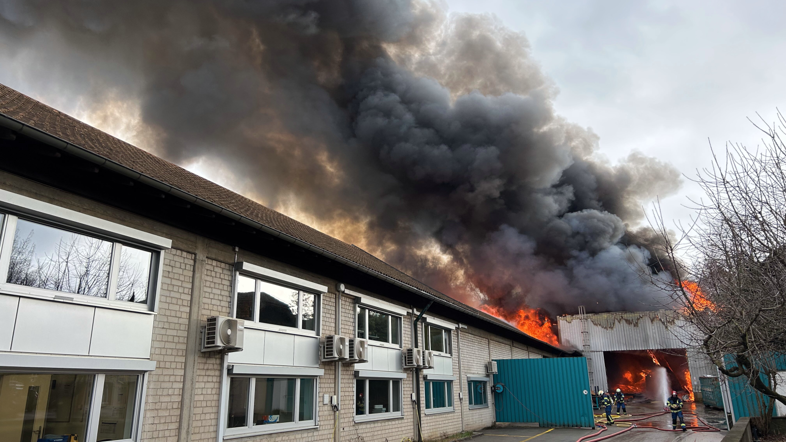Grossbrand bei Recyclingfirma in Kaiseraugst, © Kantonspolizei Aargau 