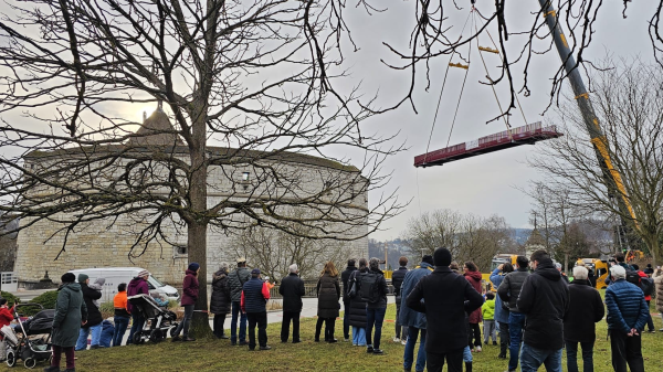 Neue Munotbrücke eingesetzt, © Bild: zVg