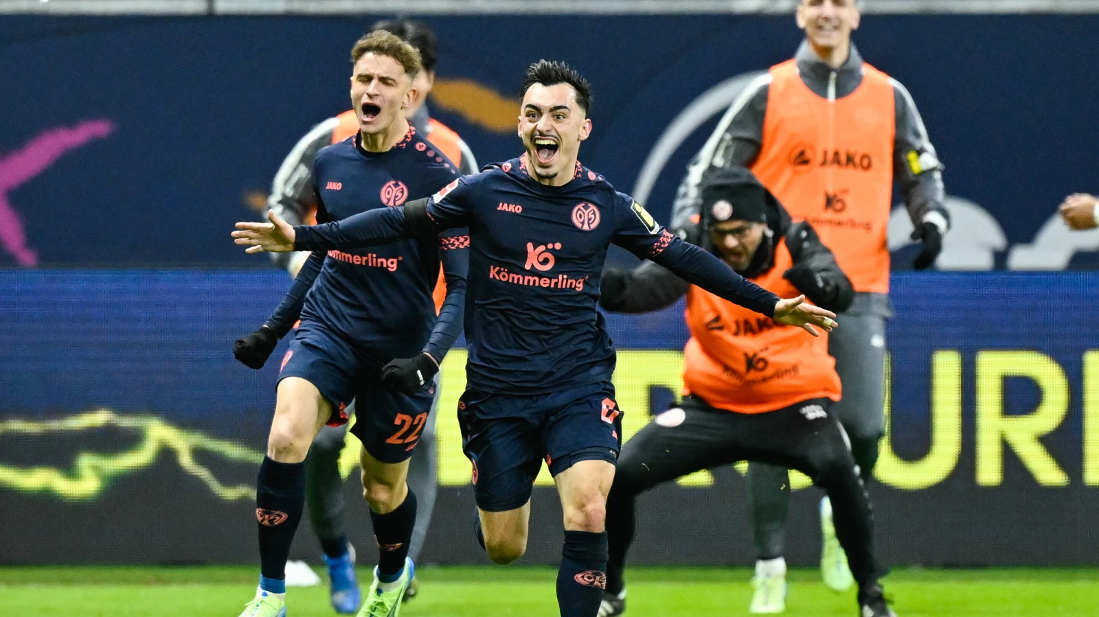 FSV Mainz 05 İkinci Yarıya Hazırlanıyor, © Uwe Anspach/dpa FSV Mainz 05 İkinci Yarıya Hazırlanıyor, © Uwe Anspach/dpa