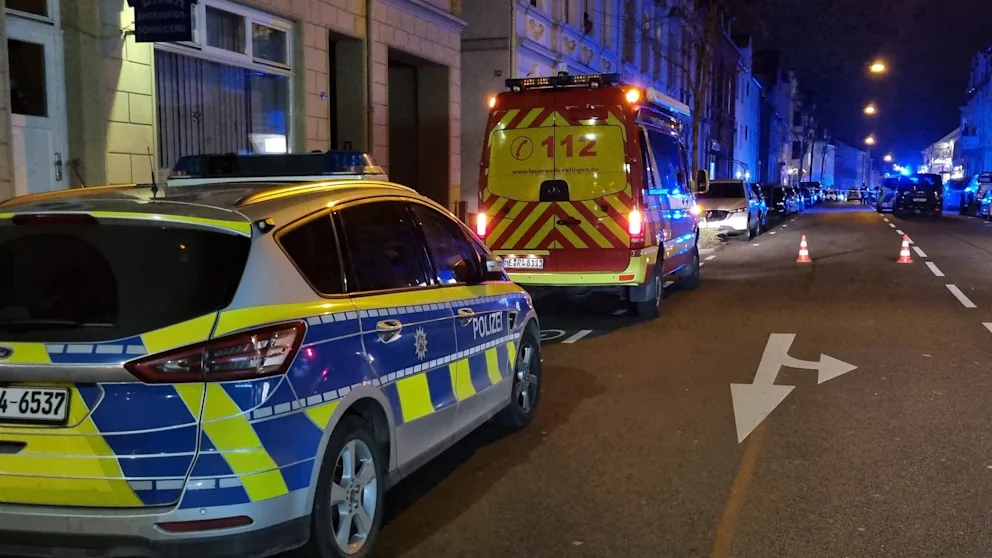 Ratingen’de Polis, Bıçaklı Saldırganı Vurarak Durdurdu, © Patrick Schueller