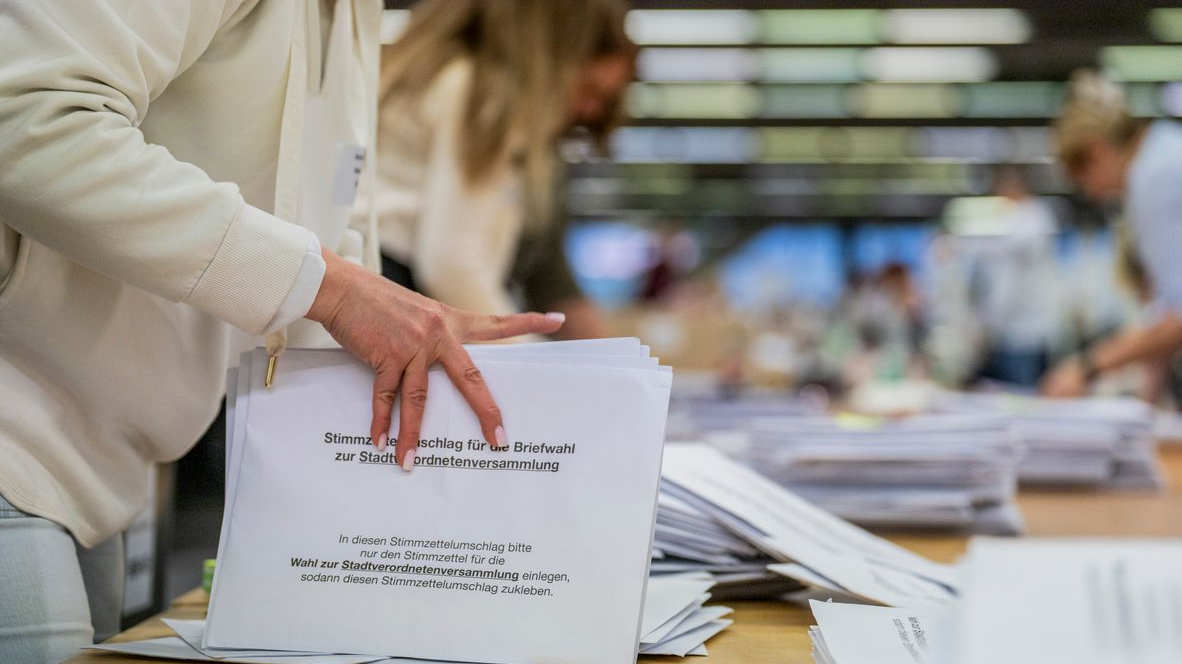 Hessen’de yerel seçimlerin galibi CDU oldu!, © Andreas Arnold/dpa